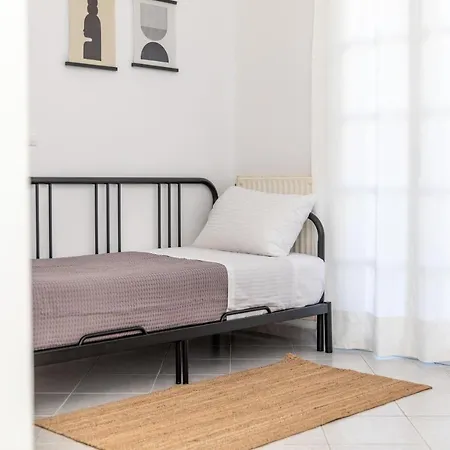 Manouk's Two Bedroom Apartment Naxos City
