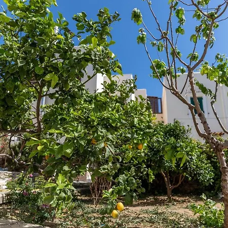 Manouk's Two Bedroom Naxos City