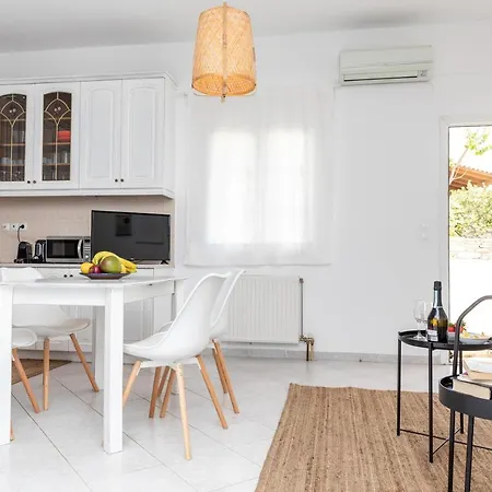 Manouk's Two Bedroom Naxos City
