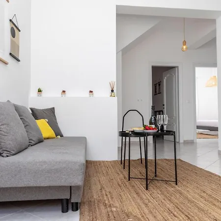 Apartment Manouk's Two Bedroom Naxos City